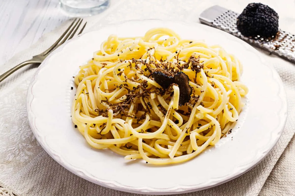 Ricetta Strangozzi al tartufo nero, eccellenza di Norcia