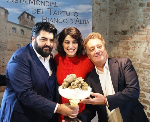 Asta Mondiale del Tartufo Bianco da record. Tra le Langhe