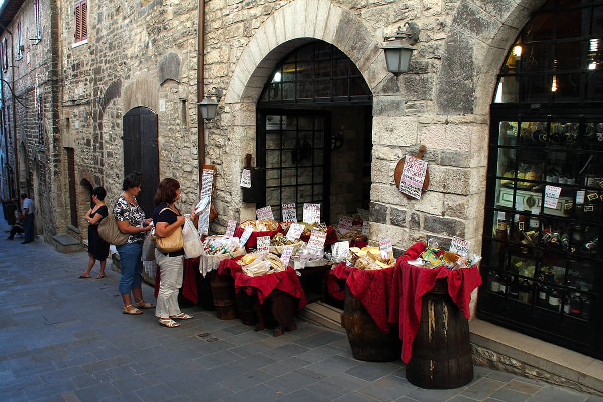 Gubbio, the ancient village and the license of madmen