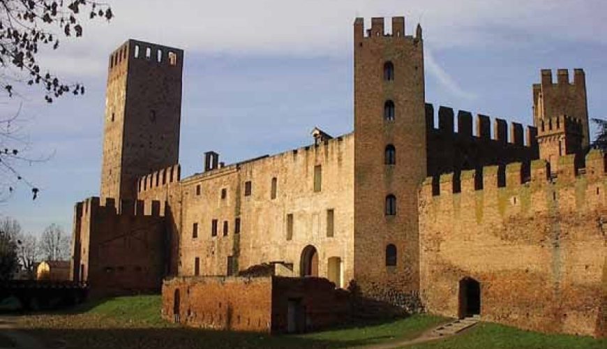 The legend of Montagnana’s red coats